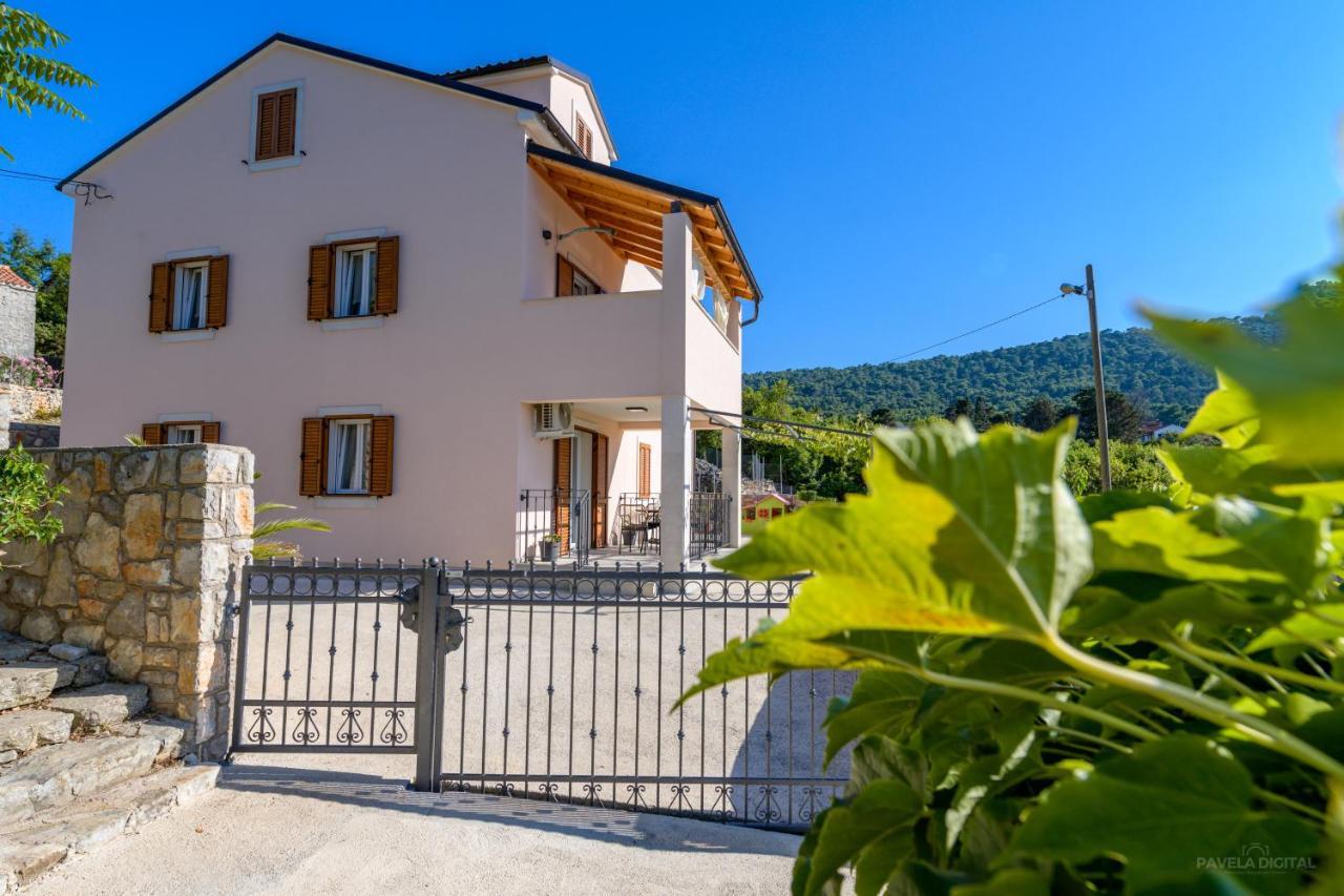 Apartments Horvat Veli Losinj Exterior photo